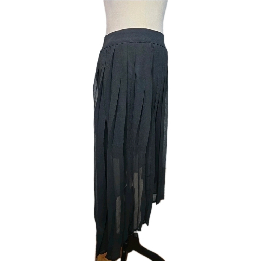 320. Elegant Black Pleated Sheer Skirt Hi Lo - Picture 2 of 5